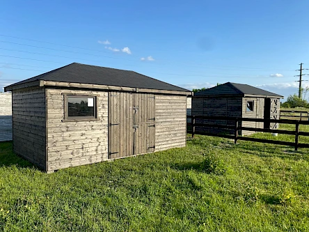 Domki dla koni / alpak